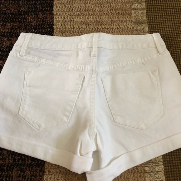 Shorts - Picture 5 of 5